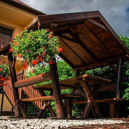 Monika Vendeghaz Hotel Morahalom Bagian luar foto