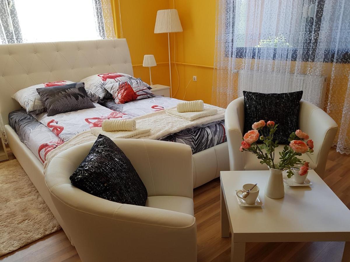Monika Vendeghaz Hotel Morahalom Bagian luar foto